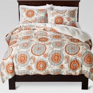 Threshold Brand Reversible Bohemian Style Duvet